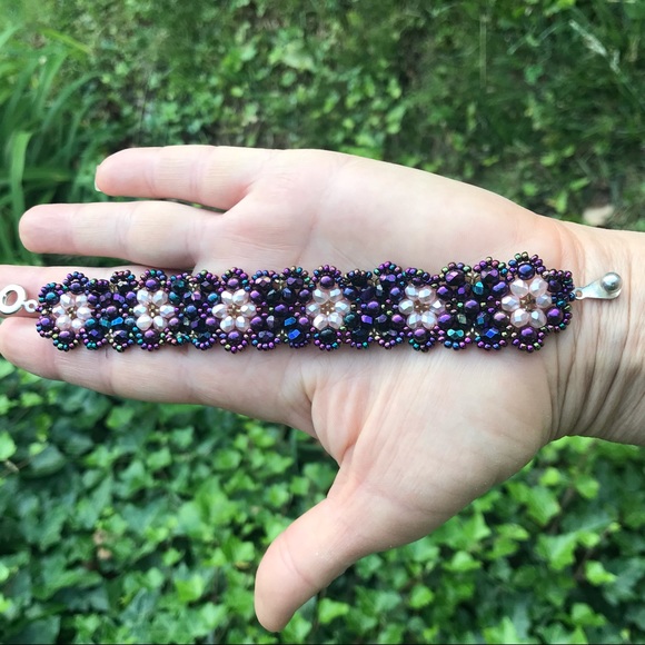 Handwoven Czech glass bracelet - Picture 2 of 4